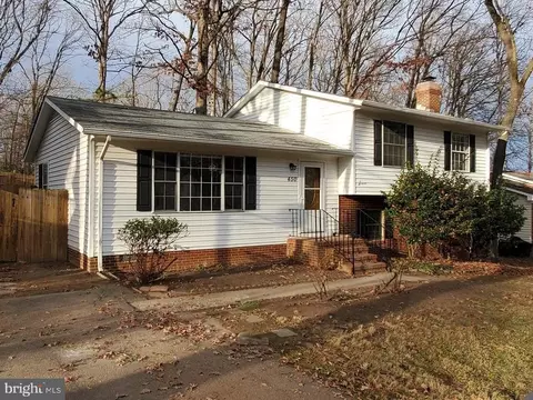 450 Laurel Ave, Fredericksburg, VA 22408