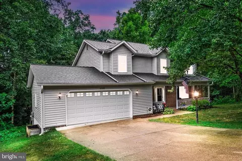 6325 Forest Grove Dr, Fredericksburg, VA 22407