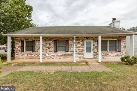 691 Lavington Ct, Fredericksburg, VA 22407