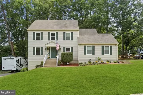 11917 Oakhurst Dr, Fredericksburg, VA 22407