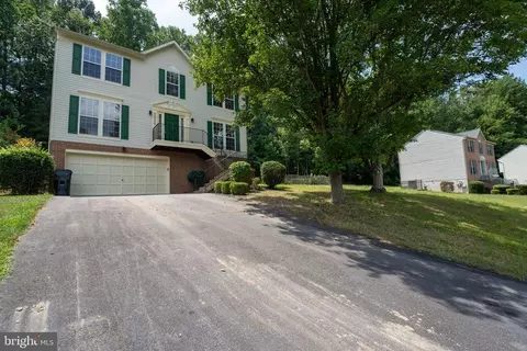 3920 Lynnhaven Ln, Fredericksburg, VA 22408