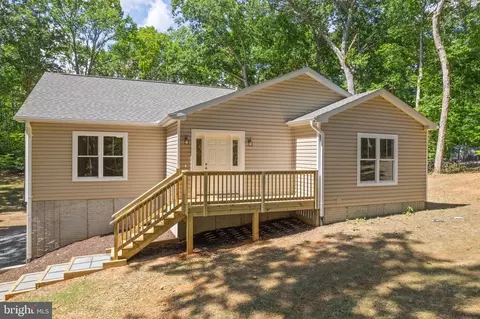 15113 Rose Valley Dr, Mineral, VA 23117