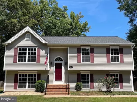 8510 Leslie Ct, Fredericksburg, VA 22407