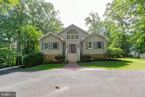2903 Leisure Cir, Bumpass, VA 23024