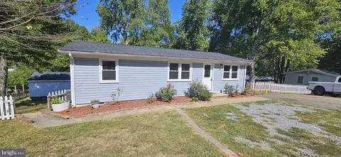 10902 Piedmont Dr, Fredericksburg, VA 22407