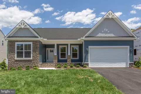 10009 S Streamview Ct, Fredericksburg, VA 22408