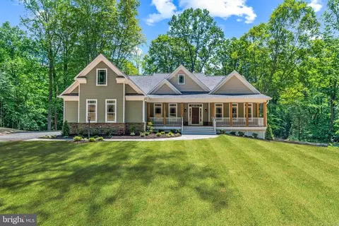 6001 Copper Mill Dr, Fredericksburg, VA 22407