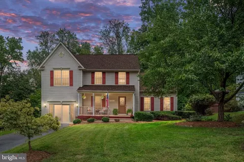 9804 Ramsay Dr, Fredericksburg, VA 22408