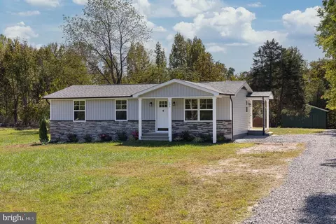 200 Three Cedars Ln, Fredericksburg, VA 22407