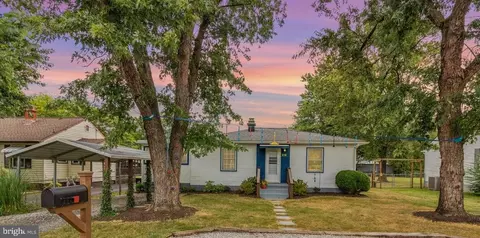 216 Powell St, Fredericksburg, VA 22408
