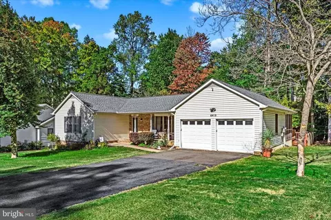 6415 Royal Oaks Dr, Fredericksburg, VA 22407
