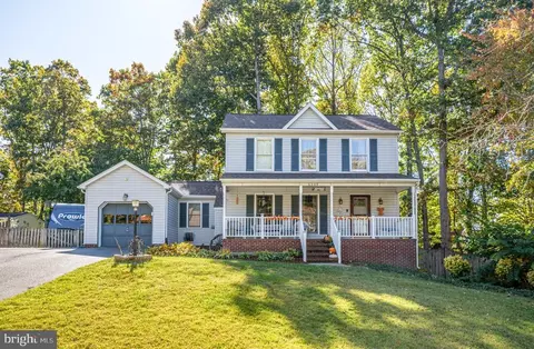 6309 Forest Grove Dr, Fredericksburg, VA 22407