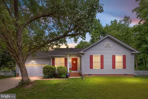 5403 S Oaks Ave, Fredericksburg, VA 22407
