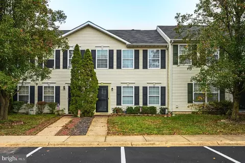 9913 Matti Hill Ct, Fredericksburg, VA 22408