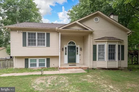 11602 Hampstead Dr, Fredericksburg, VA 22407