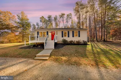 7003 S Shade Tree Ln, Spotsylvania, VA 22551