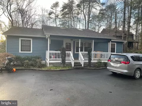 2818 Wallers Quarters Rd, Bumpass, VA 23024