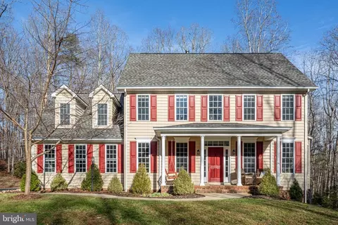 8301 E Harrison Ct E, Fredericksburg, VA 22407