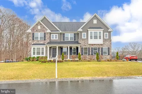 7712 Hermitage Dr, Fredericksburg, VA 22407