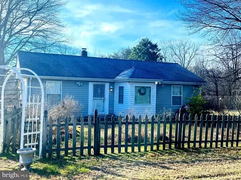 4106 Lewiston Rd, Bumpass, VA 23024