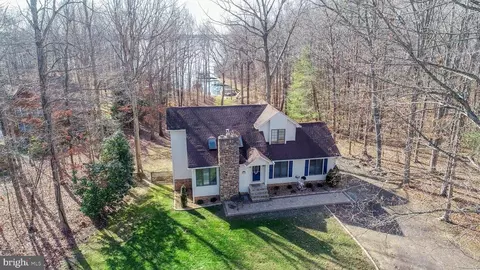 2318 Valentine Dr, Bumpass, VA 23024