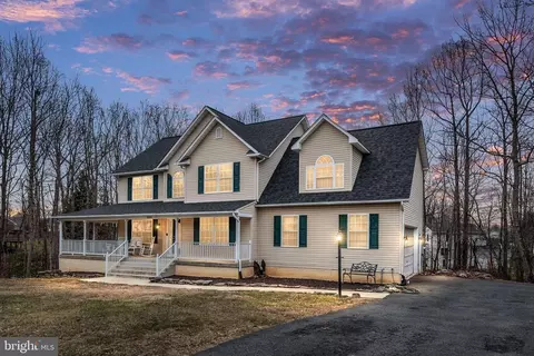 13005 Willow Point Dr, Fredericksburg, VA 22408