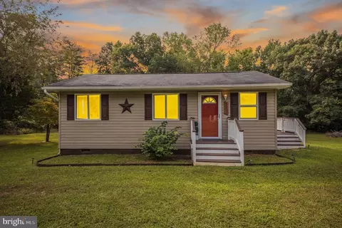 5951 Stubbs Bridge Rd, Mineral, VA 23117