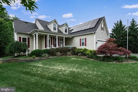 5604 Dogwood Tree Ln, Mineral, VA 23117