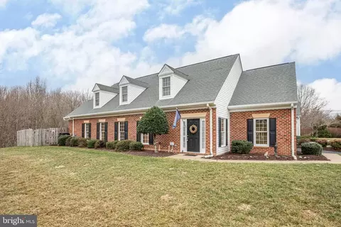 7110 Radford Dr, Fredericksburg, VA 22407
