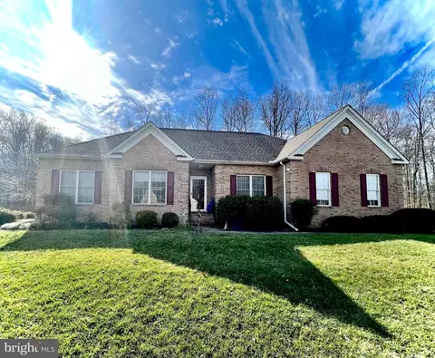 10302 Colechester St, Fredericksburg, VA 22408