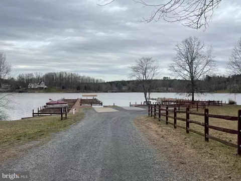 7306 Old Dickersons Rd, Orange, VA 22960 photo 6