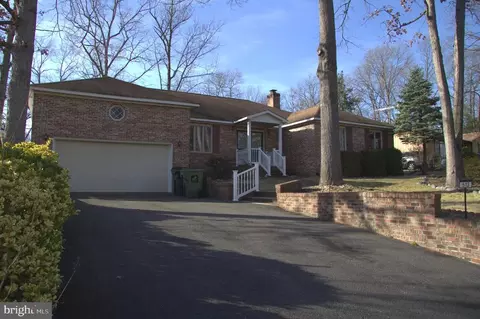 513 Butternut Dr, Fredericksburg, VA 22408
