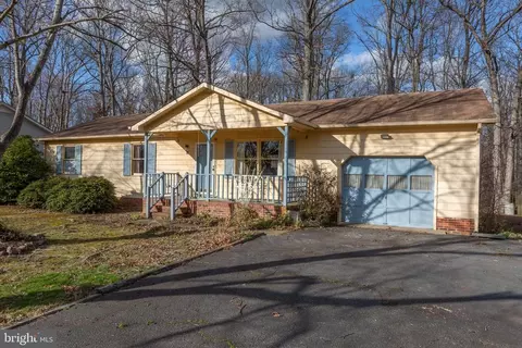 51 Lovett Dr, Fredericksburg, VA 22407