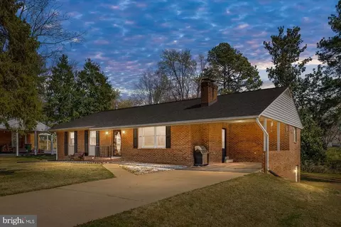 12007 Sheraton Hills Dr, Fredericksburg, VA 22407