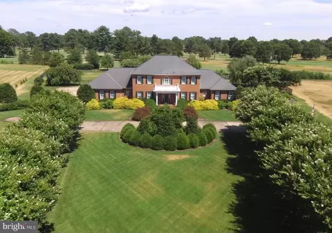 11203 N Club Dr, Fredericksburg, VA 22408