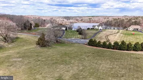6608 Sunrise Bay Dr, Mineral, VA 23117