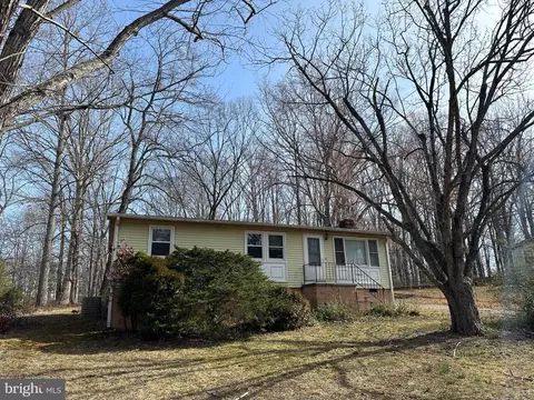 10611 Elk Dr, Fredericksburg, VA 22407