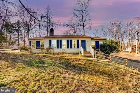 102 Bowen Dr, Fredericksburg, VA 22407