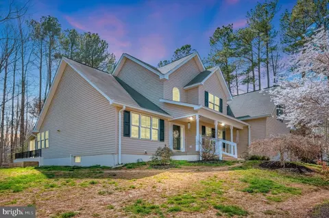 3321 Hidaway Ct, Bumpass, VA 23024
