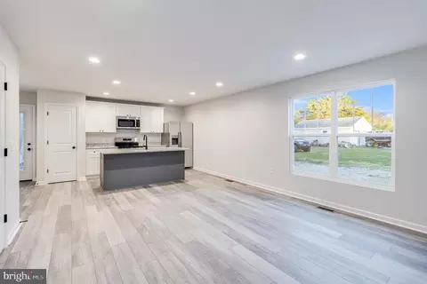 136 Mansfield St, Fredericksburg, VA 22408
