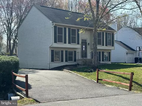 11609 Hampstead Dr, Fredericksburg, VA 22407