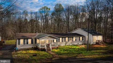 8709 Humphries Dr, Partlow, VA 22534