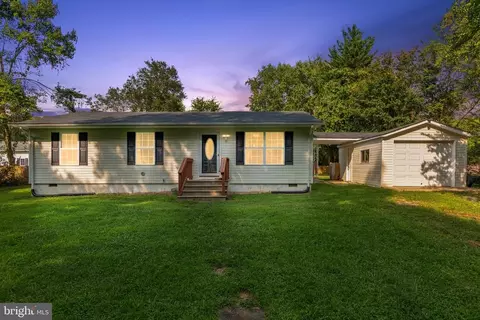 11105 Cloverdale St, Fredericksburg, VA 22407
