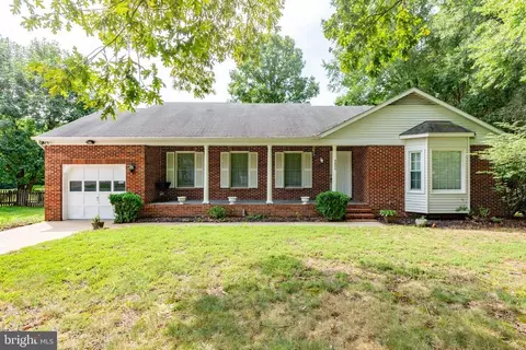5800 Queens Mill Cir, Fredericksburg, VA 22407