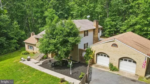125 Fawn Hills Dr, Fredericksburg, VA 22407