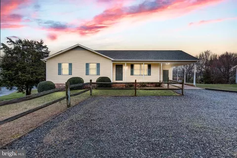 11525 Piedmont Dr, Fredericksburg, VA 22407
