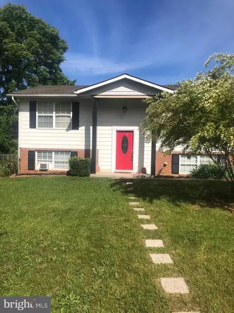 6035 Massaponax Dr, Fredericksburg, VA 22407