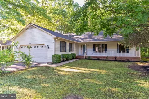 5212 Mcmanus Dr, Fredericksburg, VA 22407