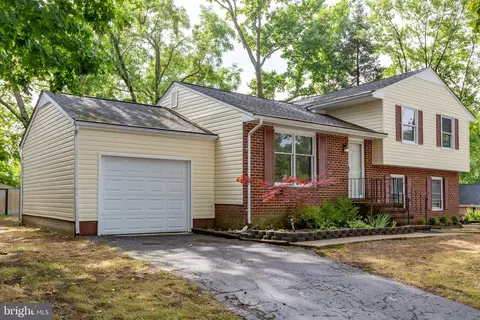 705 Kilarney Dr, Fredericksburg, VA 22407