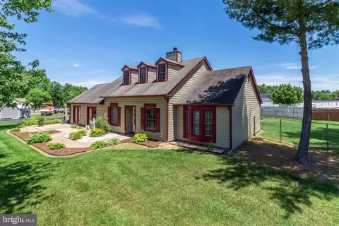 5506 Cedarbrook Dr, Fredericksburg, VA 22407